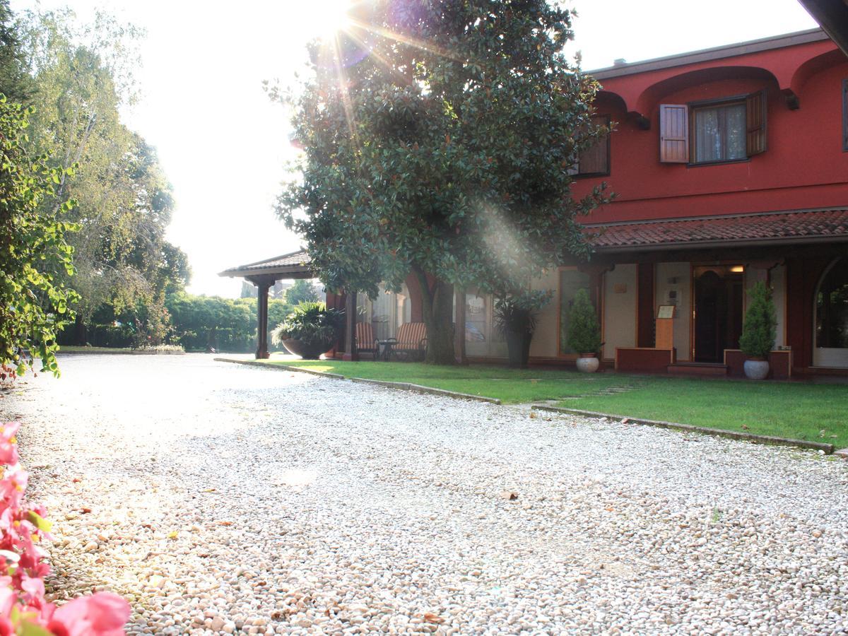 Hotel La Primula San Quirino ภายนอก รูปภาพ